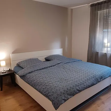 Stadt-land-fluss Apartman *